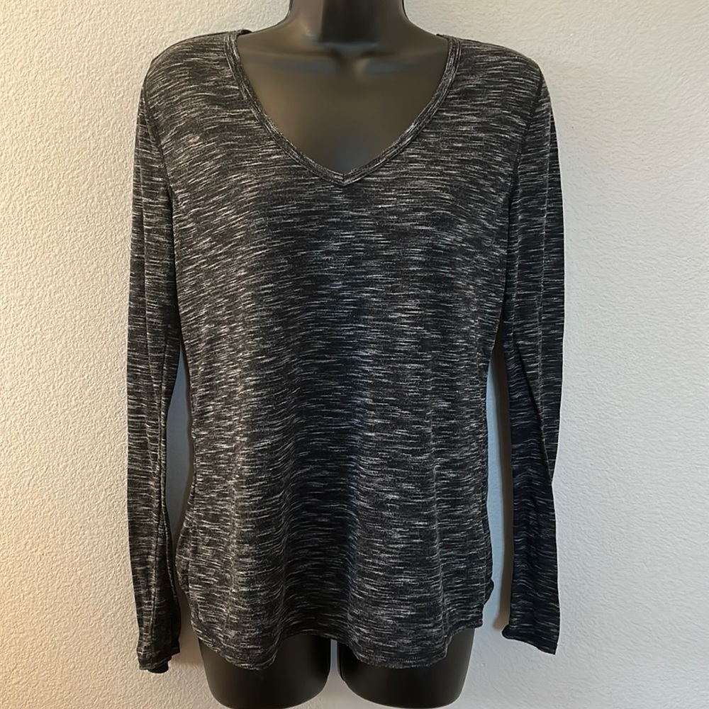 Zella Heathered Spacedye Gray V Neck Twist Cutout Back Long Sleeve Shirt